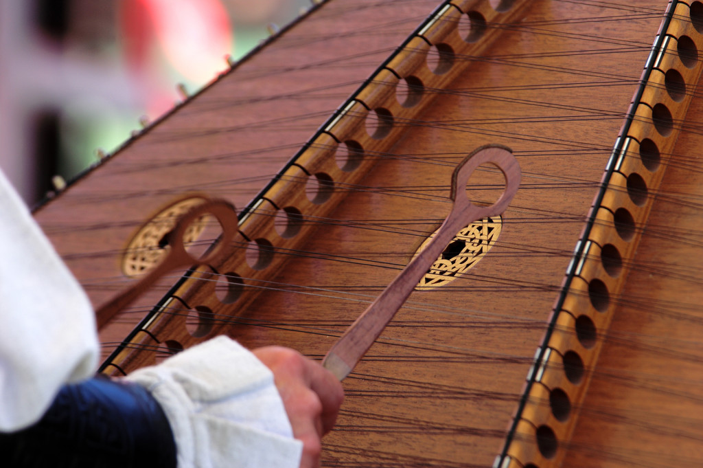 How to Play the Hammered Dulcimer